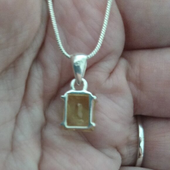 Sterling Silver Faceted Yellow Quartz Pendant - Picture 4 of 10